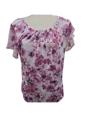 Chic Floral Blouse in Pink Hues
